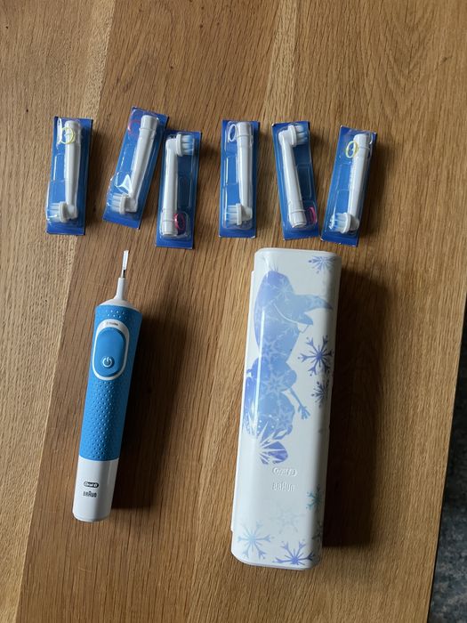 Szczoteczka do zebow oralb koncowki pokrowiec