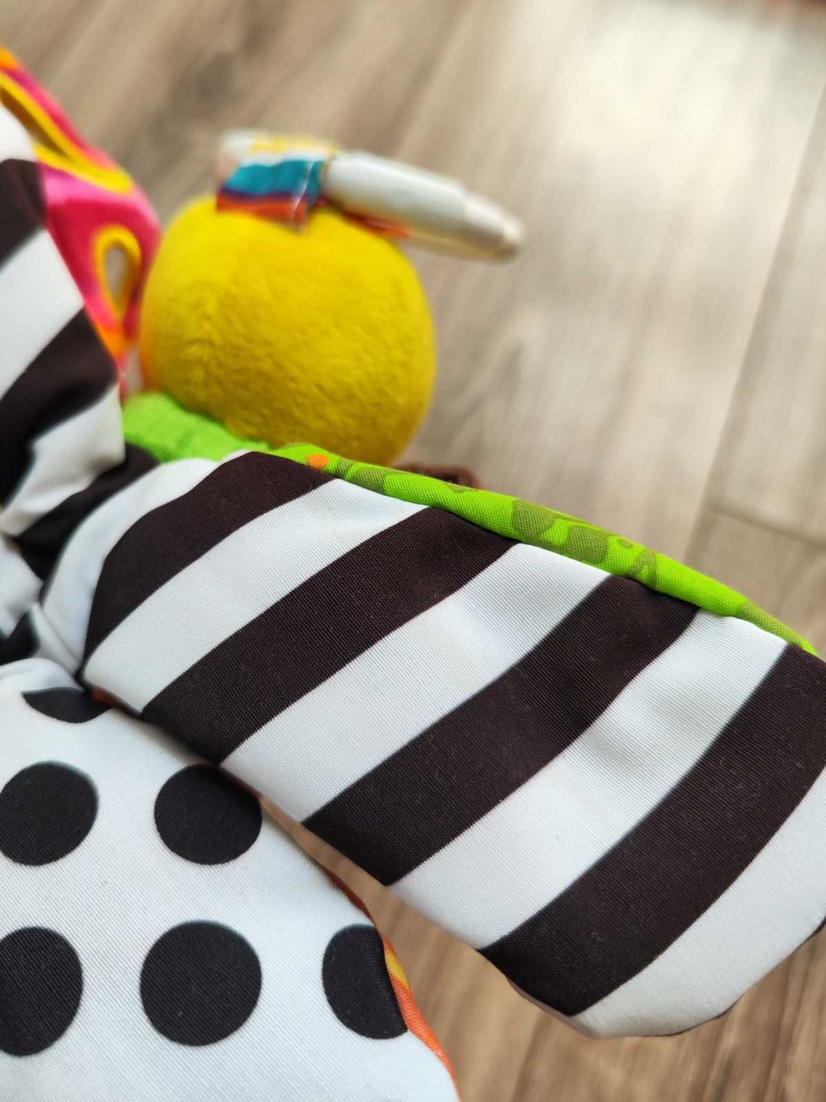 TOMY LAMAZE Robaczek świętojański Freddie do wózka zabawka sensoryczna