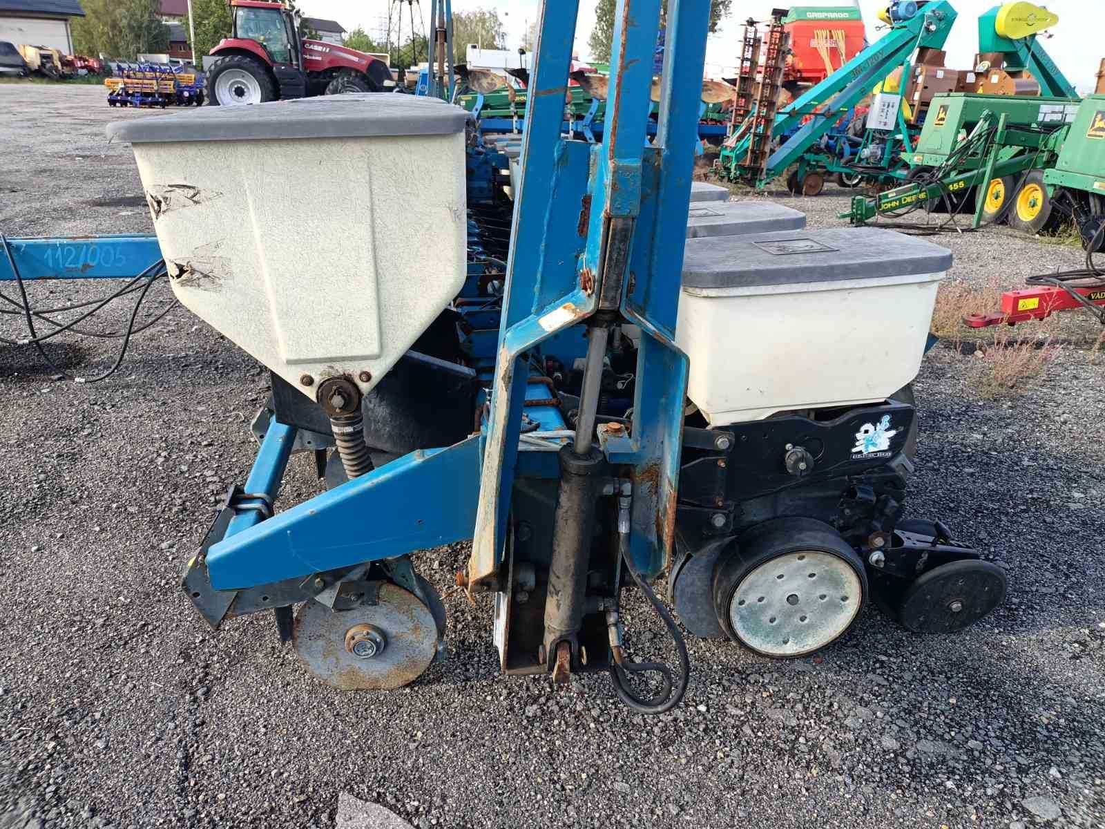 Обмін на авто Сівалка точного висіву механічна Kinze 3000 кінза