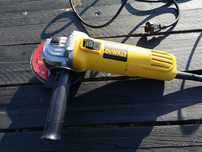 DEWALT DWE4117 szlifierka kątowa 125mm 950W
