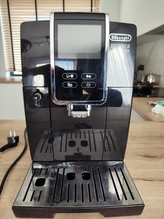 Ekspres do kawy DeLonghi Dinamica plus