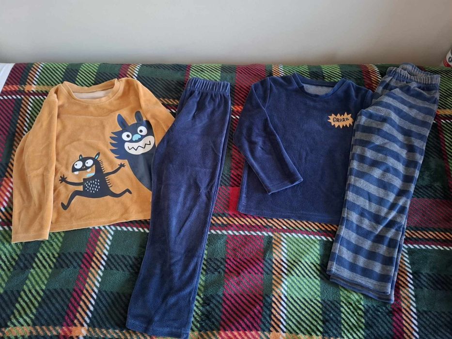 Pijamas de veludo da Verbaudet 6-7 anos