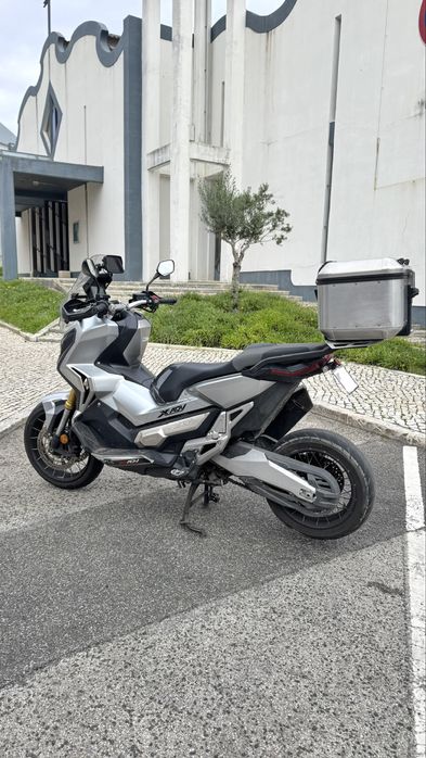 Honda X-ADV 750 + Topcase