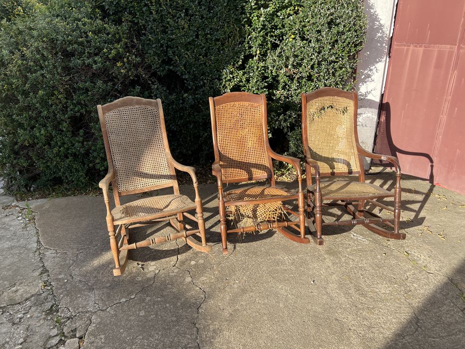 Conjunto de três cadeiras de baloiço
