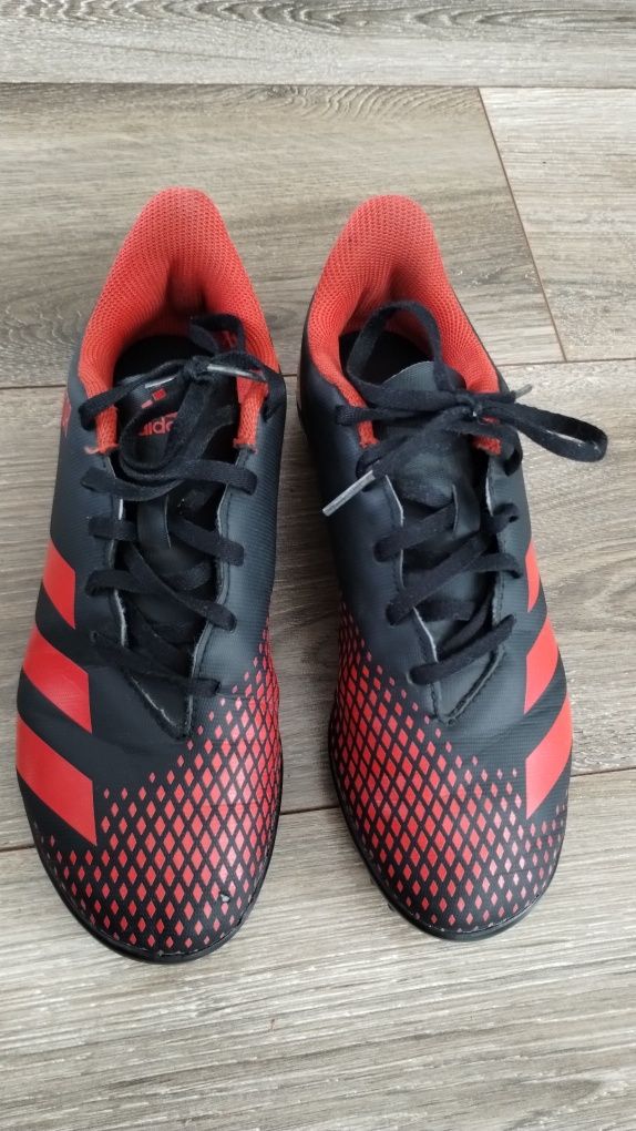 Adidas Predator 38