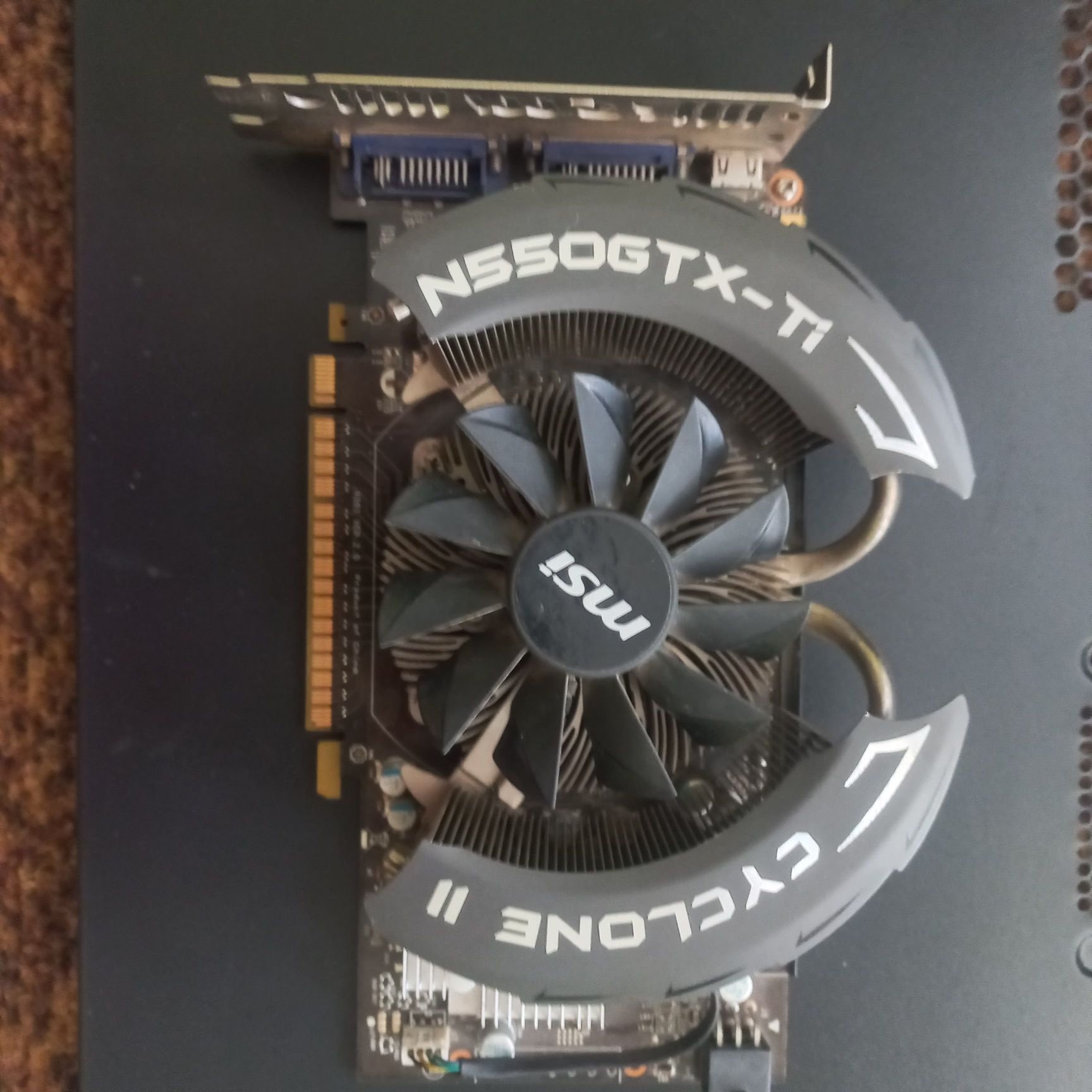 Відеокарта MSI GeForce GTX550 Ti