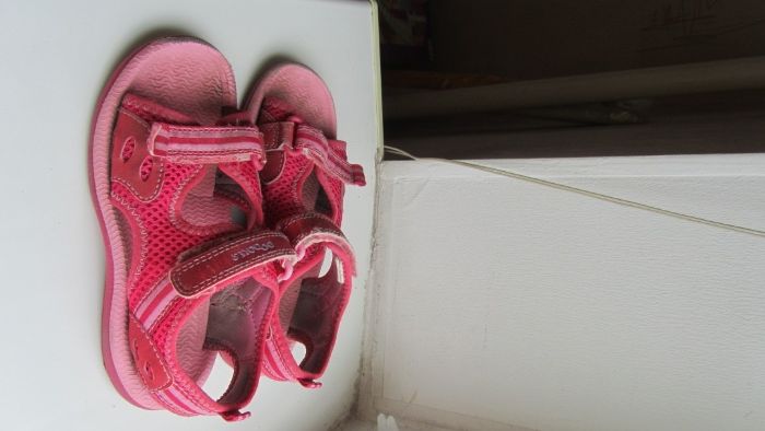 Продам босоножки Clarks Doodles 8p.