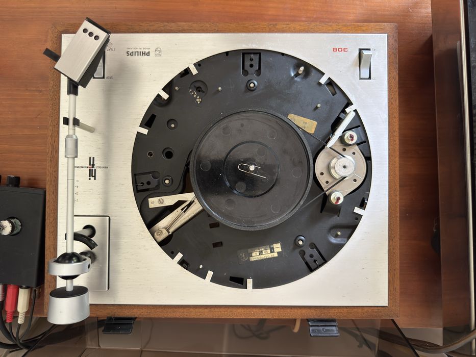 Gira Discos Philips 308