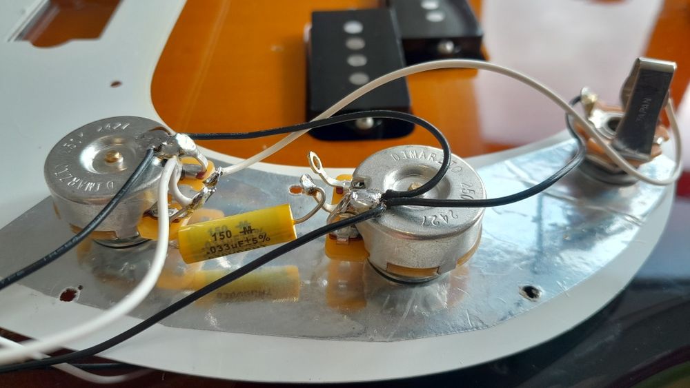 Японський бас FGN Fujigen J-Standard JPB-5R Sunburst