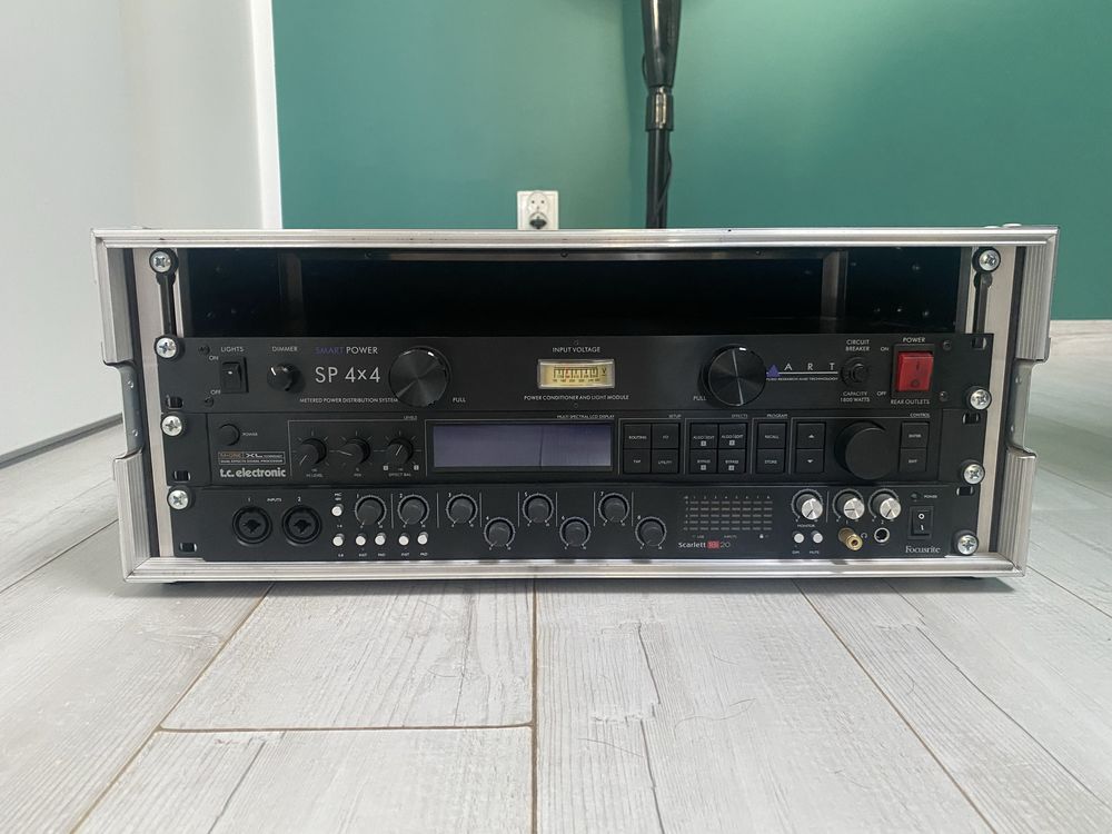 ART SP4x4 power distribution/stabilizator napięcia