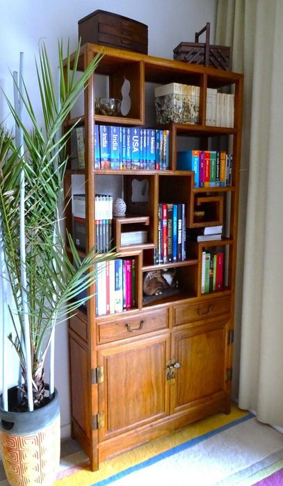 Indyjski kredens / witryna  w orientalnym stylu z salonu AlmiDecor