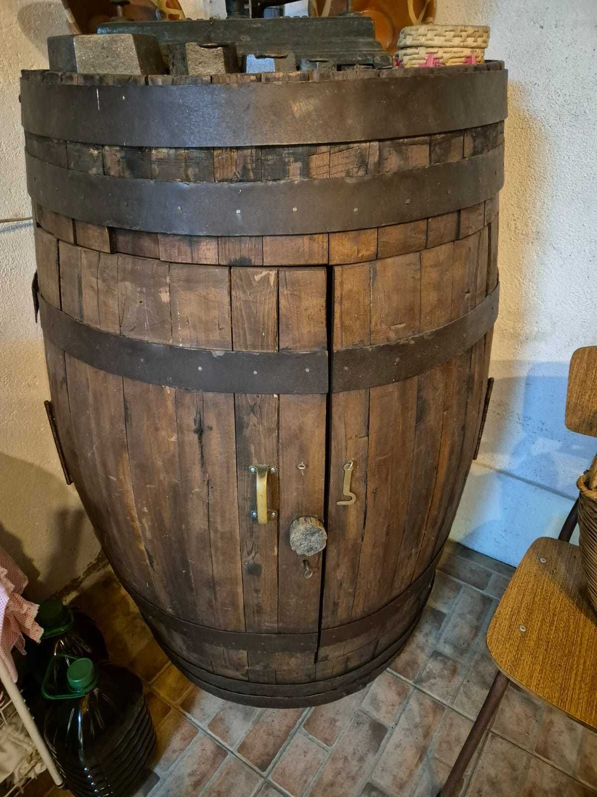 Barril/Pipo Bar em madeira