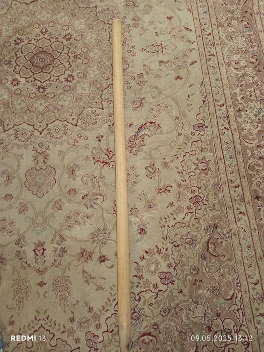 Для хозяйства: выварки, кастрюли,грабли..