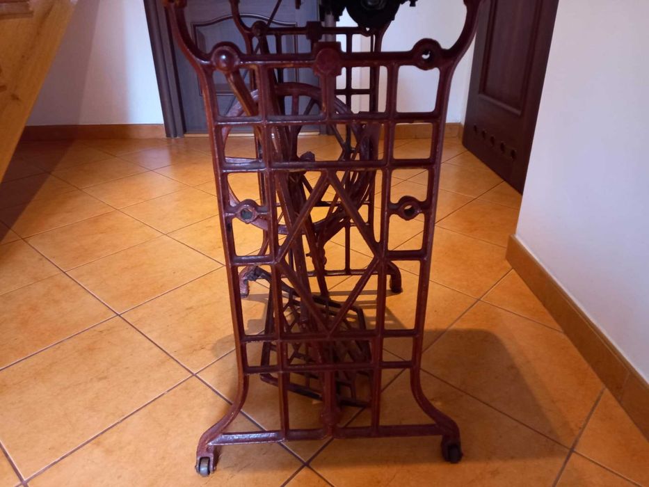 Maszyna do szycia stara