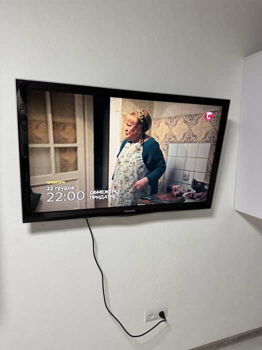 Продам телевизор Samsung 46 диагональ