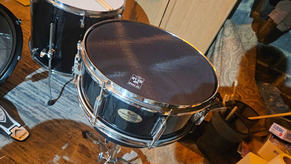 Zestaw perkusyjny Pearl FORUM + ciche talerze w zestawie