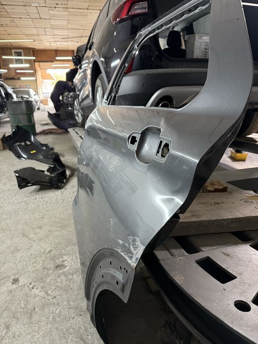 Дверка двері задні Ford Explorer 6 2019 2020 2021 2022 2023 2024 2025