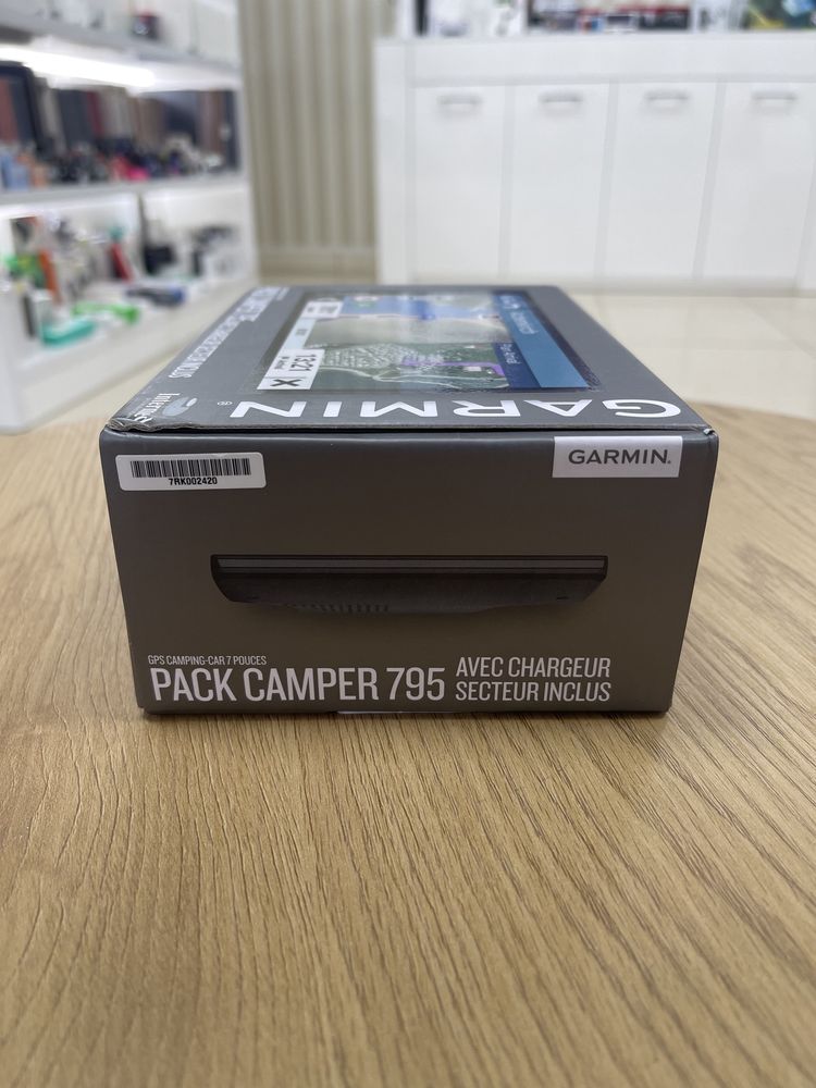 Автомобільна навігація Garmin Pack Camper 795