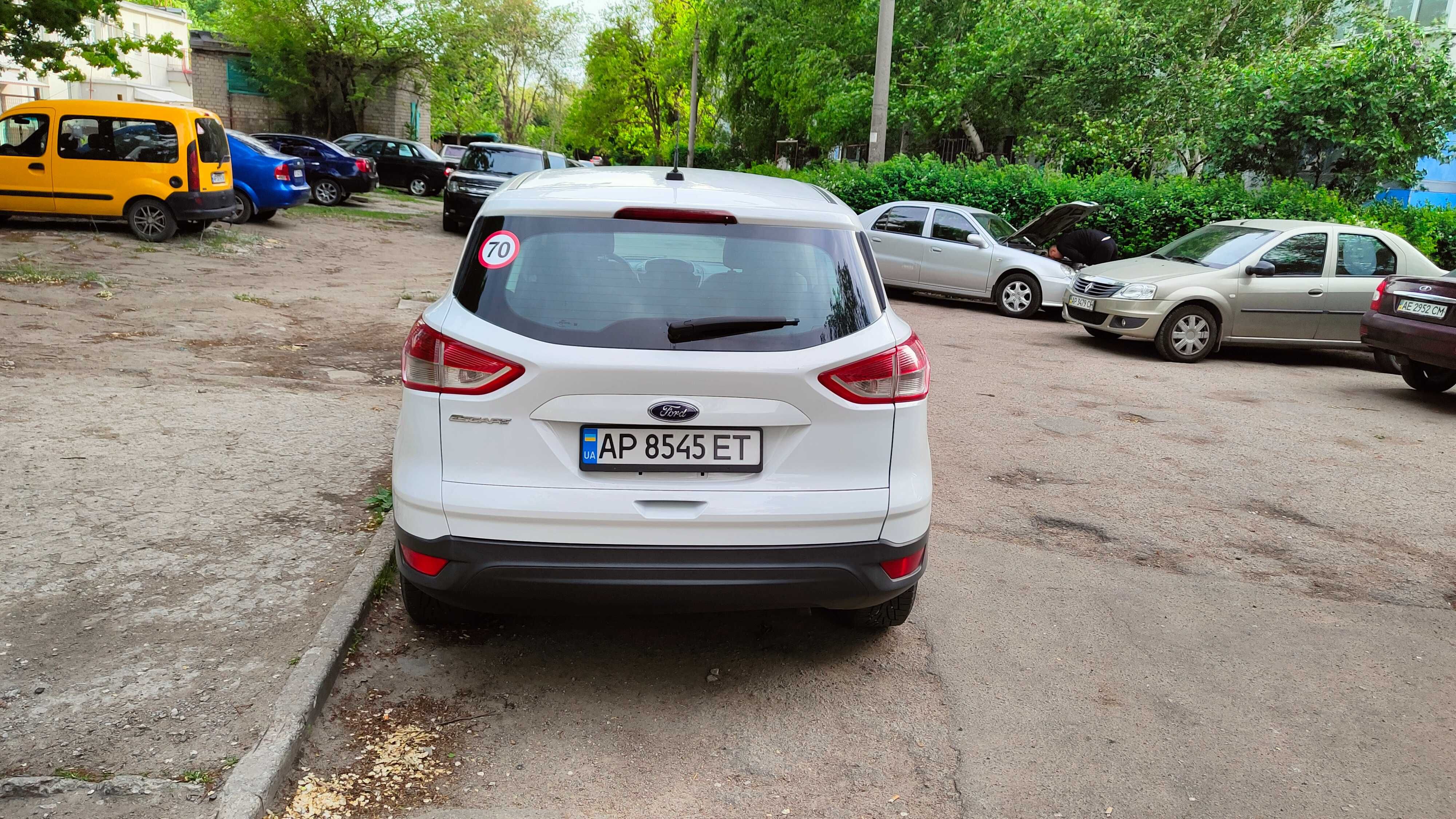 Продаю Ford escape