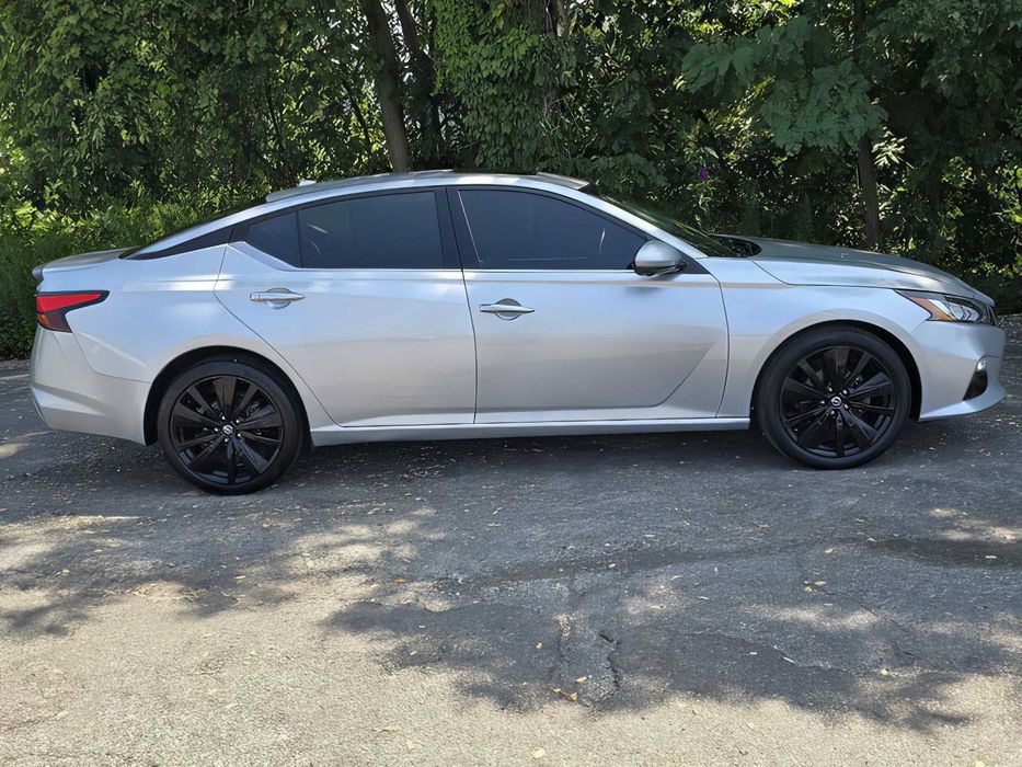Nissan Altima      2019