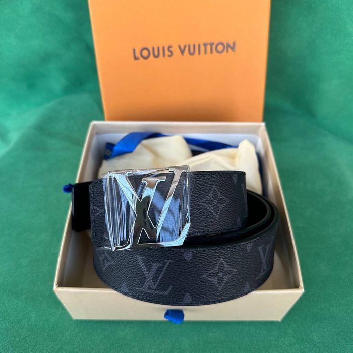 Louis Vuitton ..
