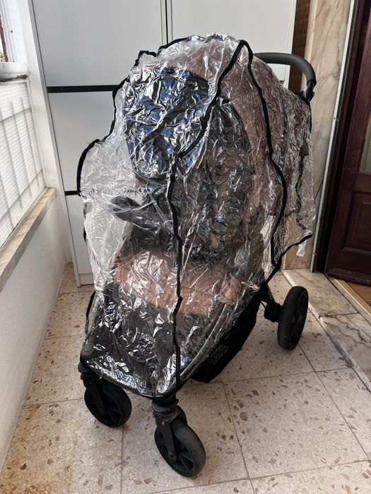 Carrinho de passeio Britax Römer B-Agile 4 (c/ capa da chuva)