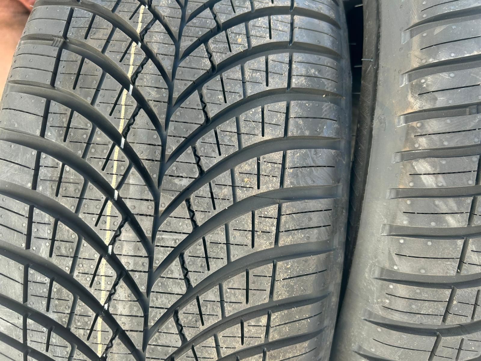 Goodyear 225/55/17 opony wielosezonowe