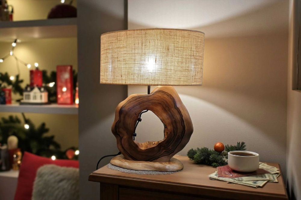 Drewniana lampa stołowa orzech włoski 65 cm – naturalny design
