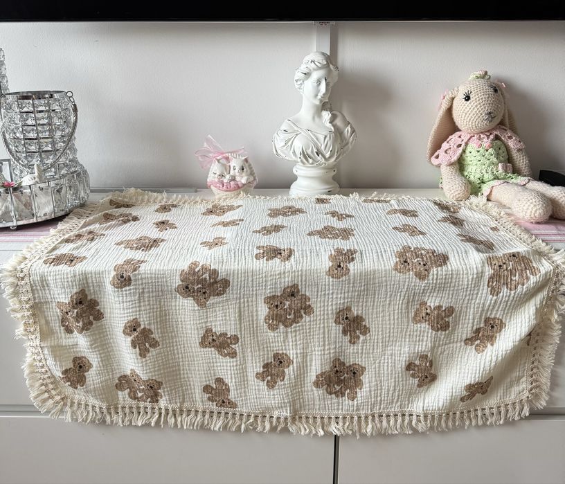 Kocyk z misiami z frędzlami koc