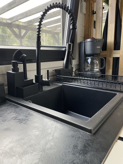 Tiny silent house domek wynajem wynajme las natura cisza jacuzzi bania