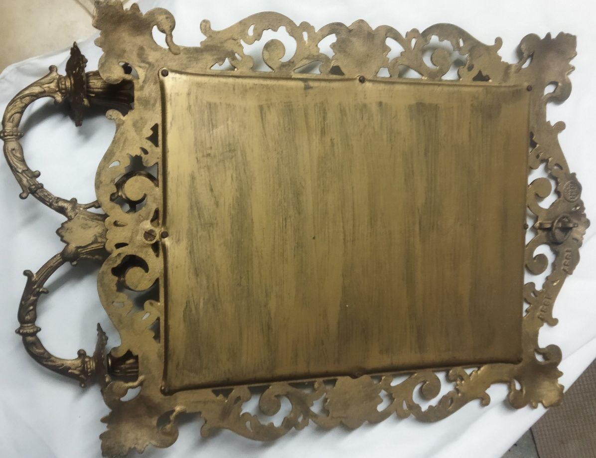 Espelho mirror parede com dois castiçais