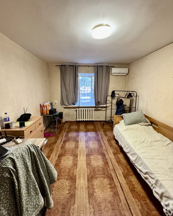 Продам. Центр. Сталинка. Греческая площадь. 1 комната