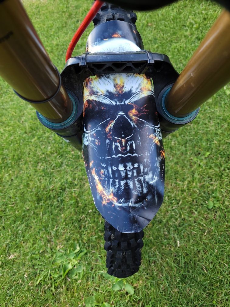 Kona operator karbon dh