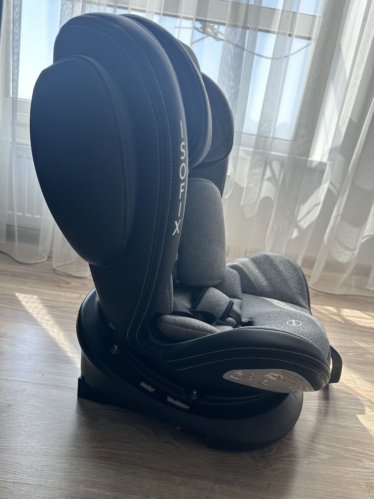 дитяче автокрісло з системою кріплення ISOFIX
