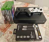 Xbox One X 1TB - Edição Rara Project Scorpio, com varios extras