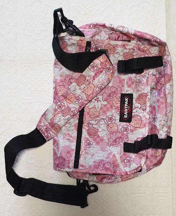 Mochila tiracolo EASTPAK