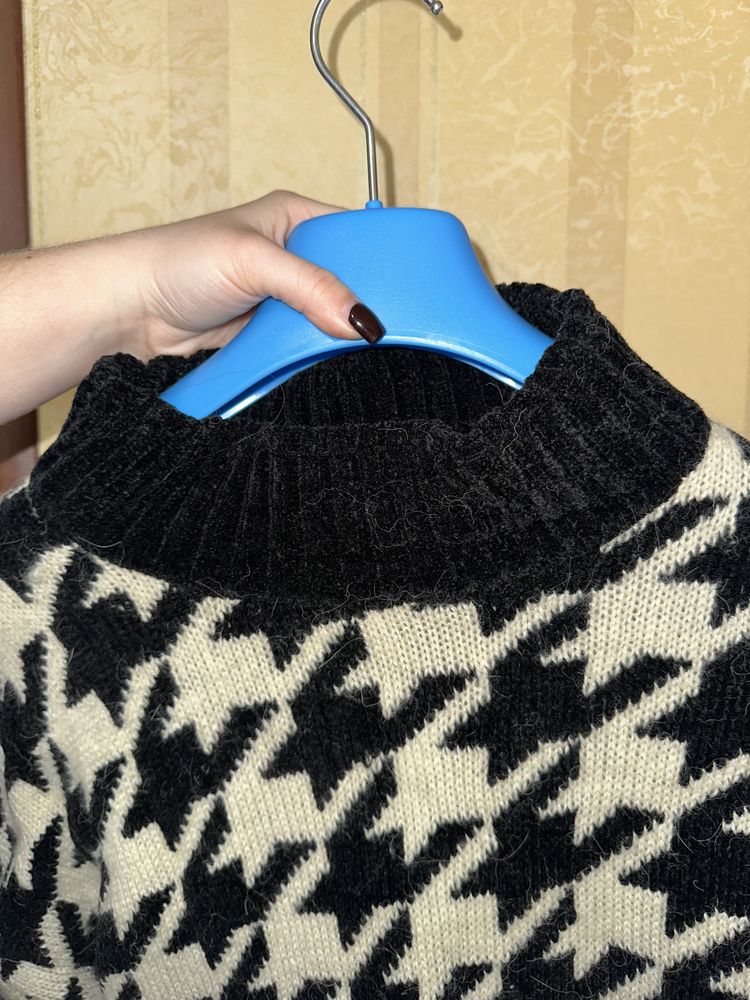 шерстяной удлиненный свитер
