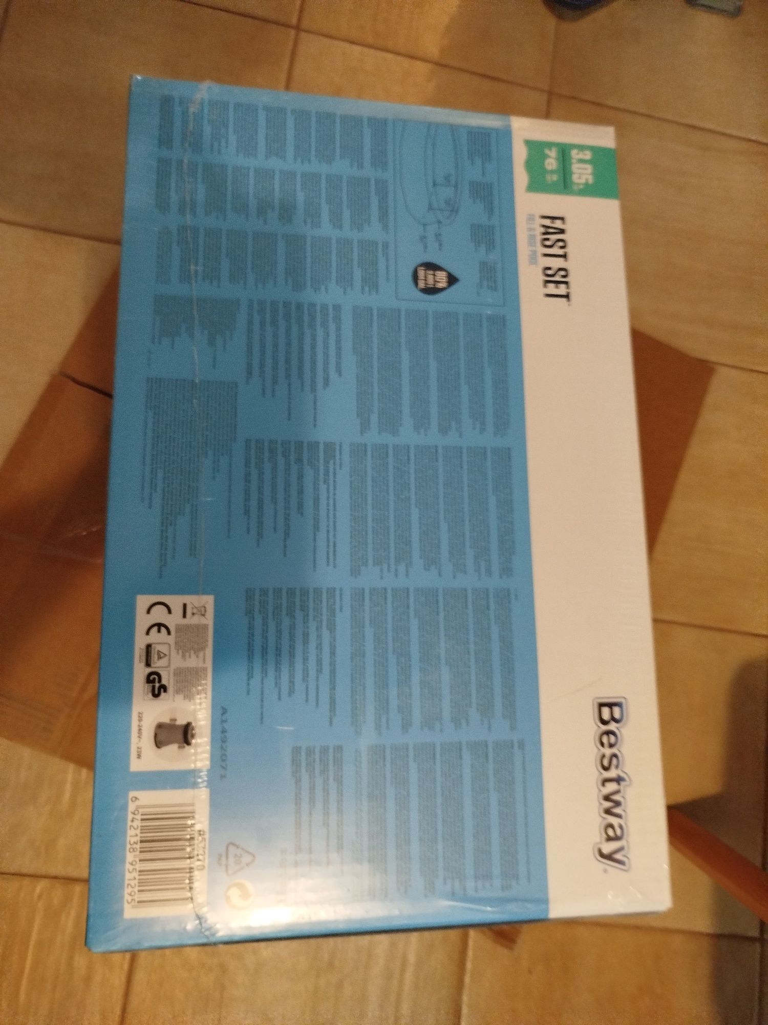 Basen ogrodowy firmy  Bestway z pompą i filtrem nowy okrągły 3 metry