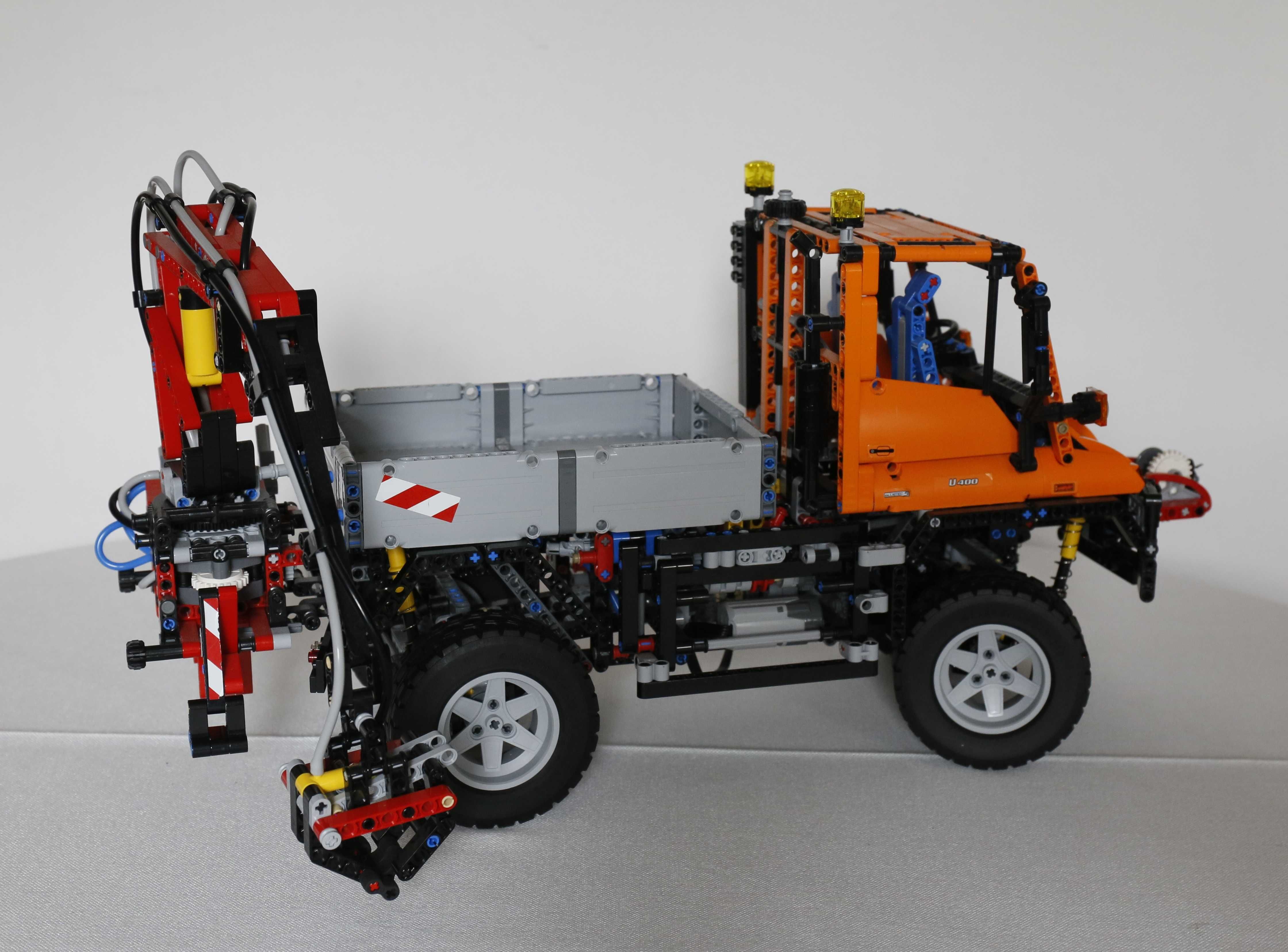 Lego Technic 8110 Mercedes Unimog U400