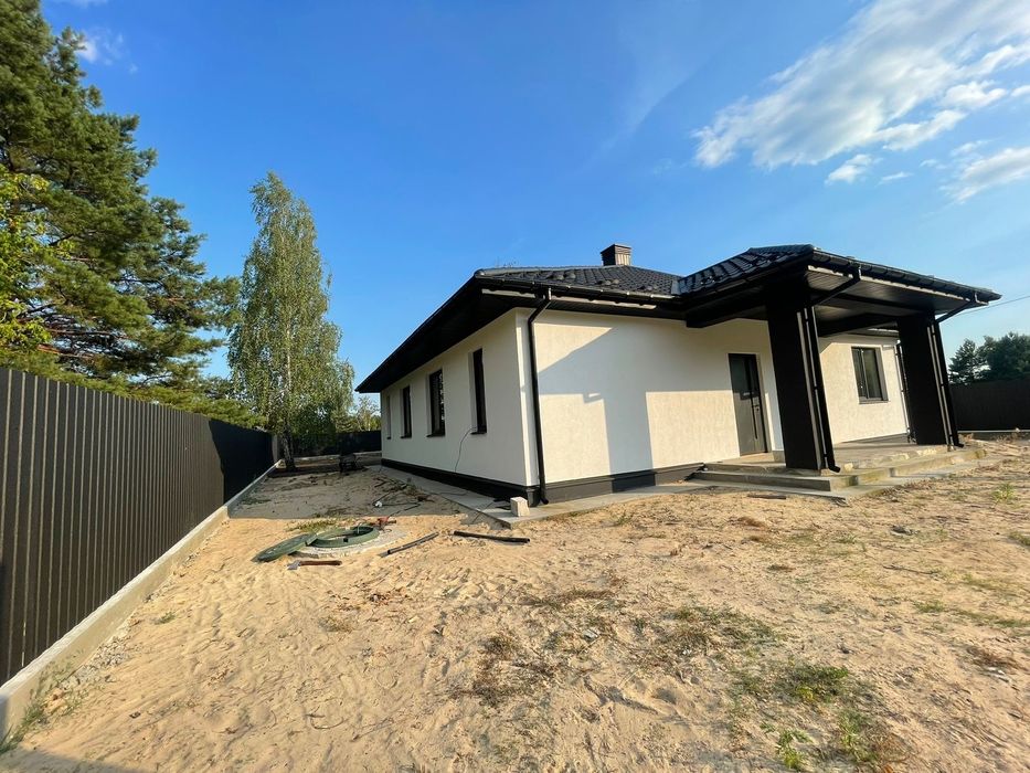 Продаж 1 поверхового будинку з ділянкою 5.5 сотки ,120м2.