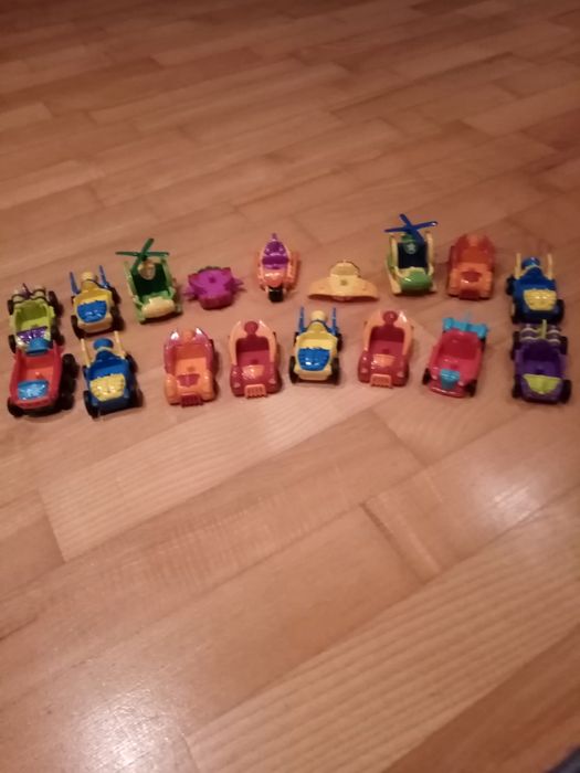 Bardzo duży  żadki zestaw z serii 1,2 i dwa pojazdy z serii 3 +GRATIS