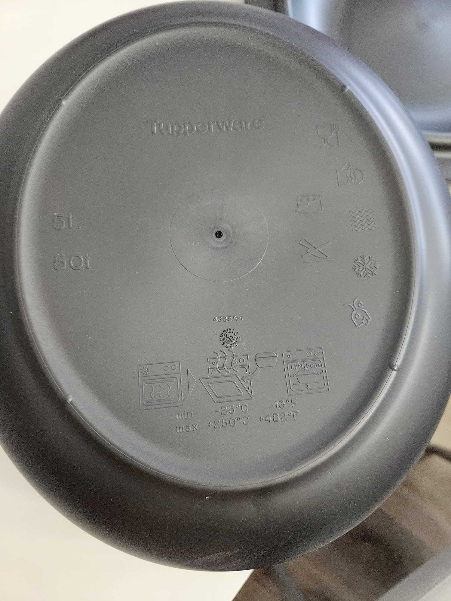 Ultra Pro Tupperware 5L