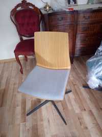 krzesło nowoczesne drewniane - siedzisko z materiału