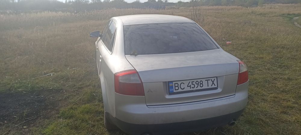 Ауді А4.   Терміново