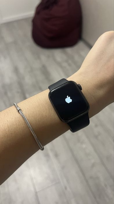 Apple Watch 5 / 40mm