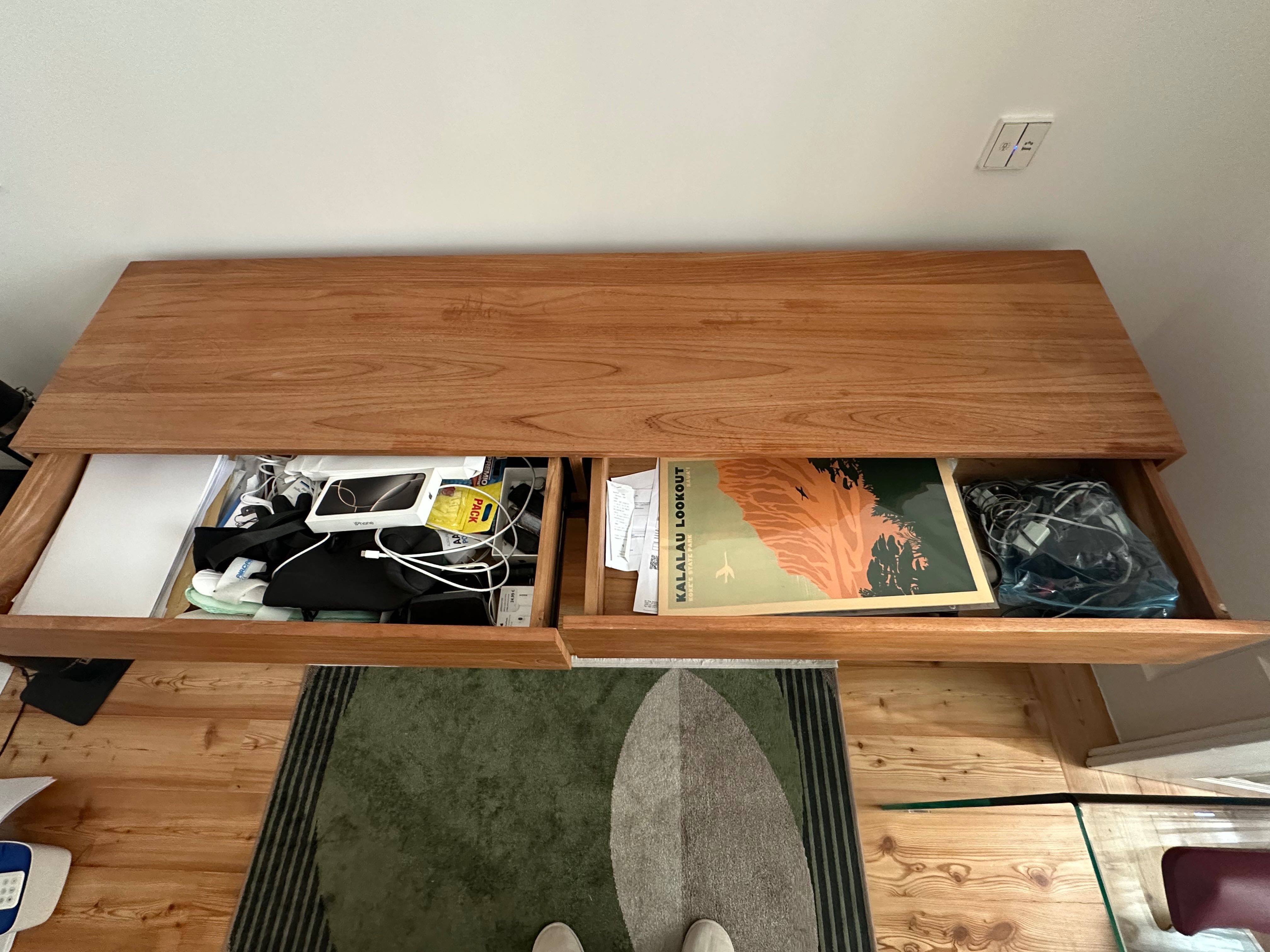Aparador/Buffet em Carvalho - Design Moderno