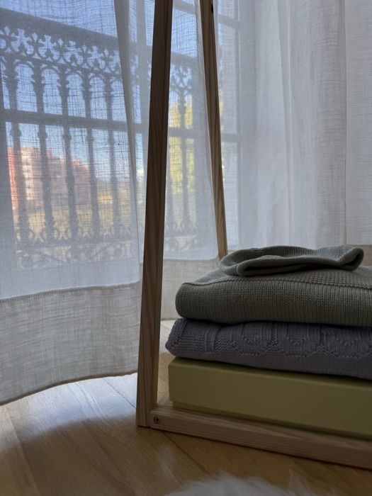 Suporte para cabides para crianças (Montessori)