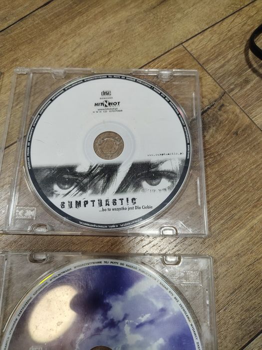 4 płyty CD zespołu Sumptuastic