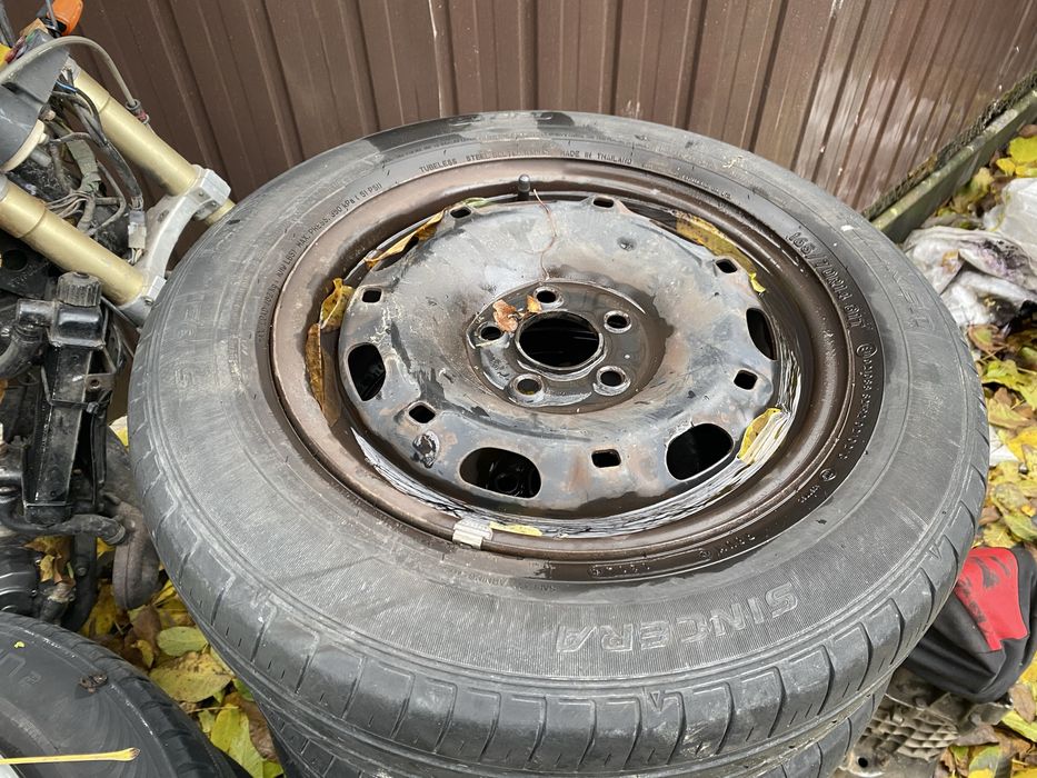 Диски з резиною 15 5х100 фольсваген