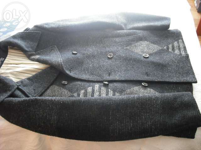 Casaco quentinho marca Desigual